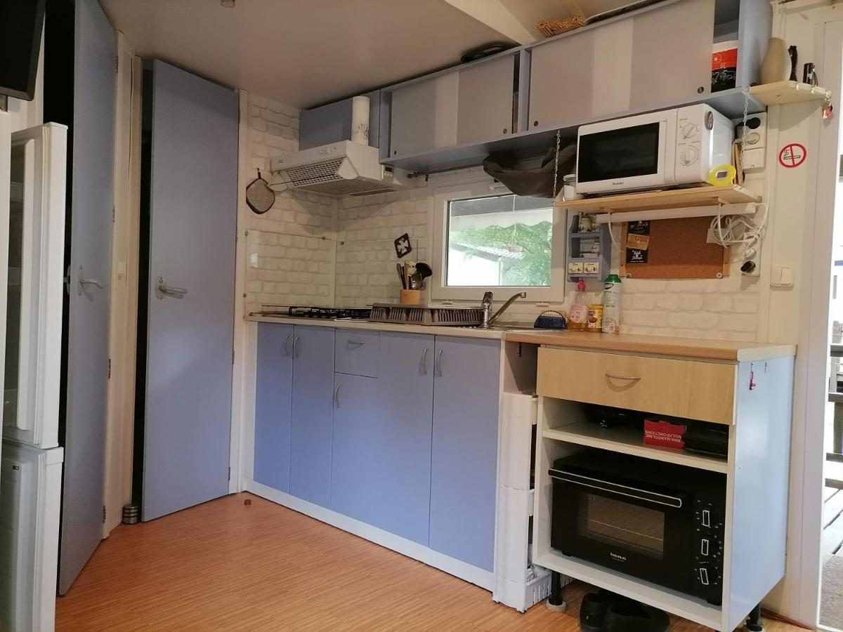 Mobil Home Dans Camping 3 Etoiles Mas De Lastourg Avec Piscine,Snack, Вилфранш-дьо-Конфлон Екстериор снимка