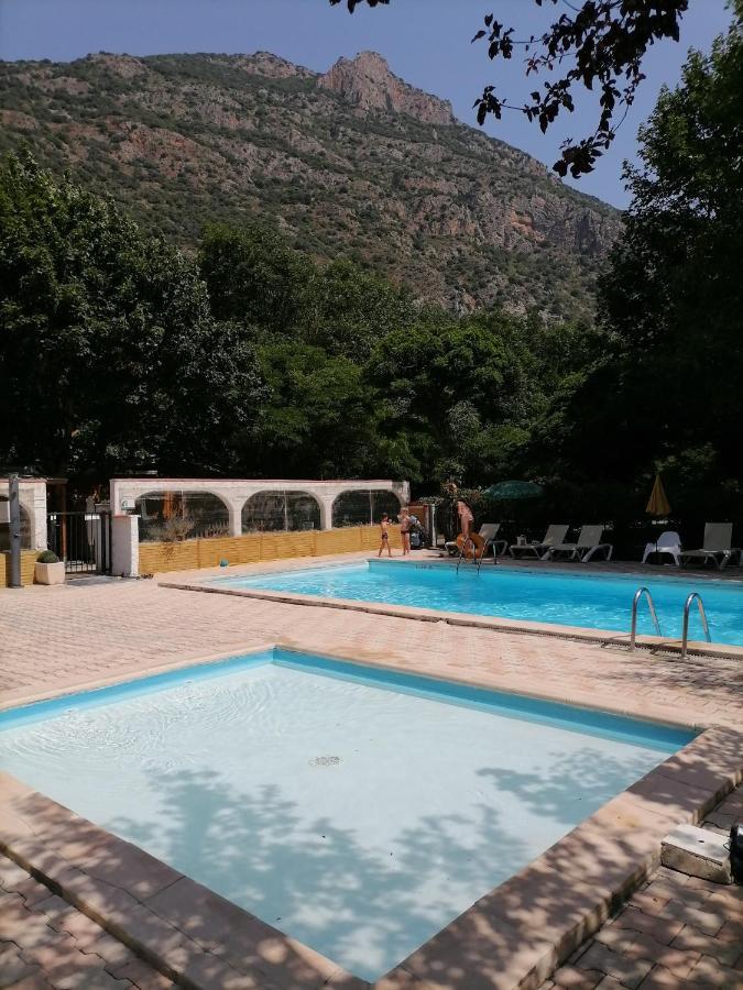 Mobil Home Dans Camping 3 Etoiles Mas De Lastourg Avec Piscine,Snack, Вилфранш-дьо-Конфлон Екстериор снимка